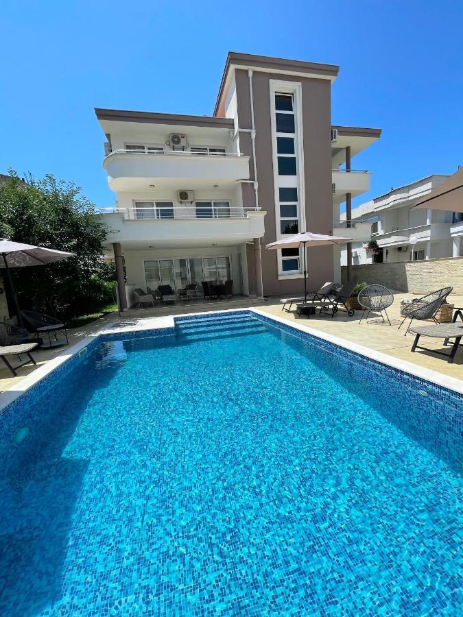 Apartments Harris Ulcinj Exteriör bild