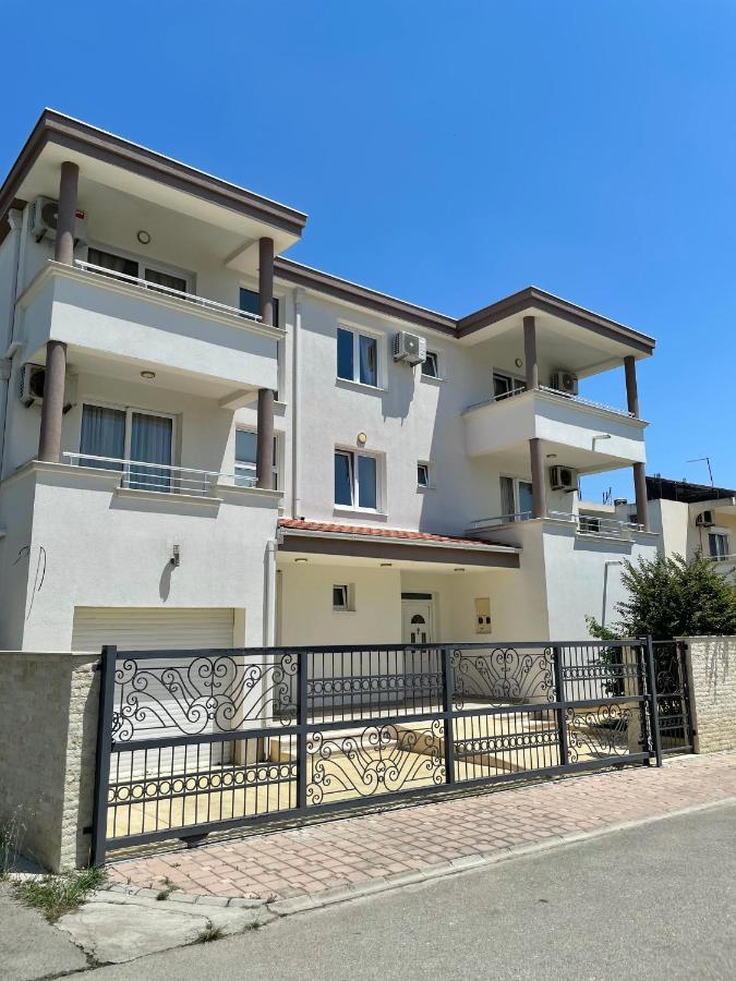 Apartments Harris Ulcinj Exteriör bild