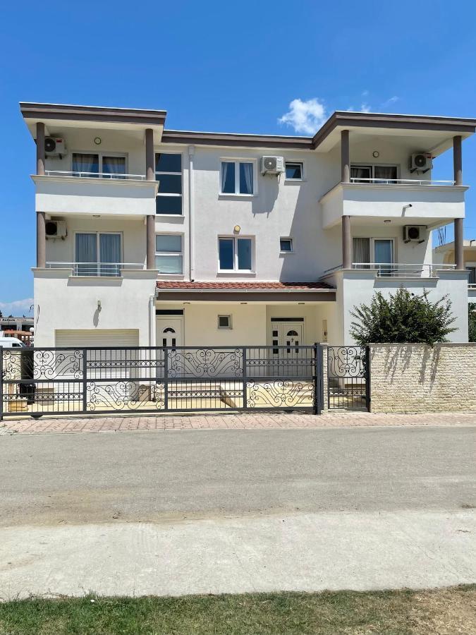 Apartments Harris Ulcinj Exteriör bild