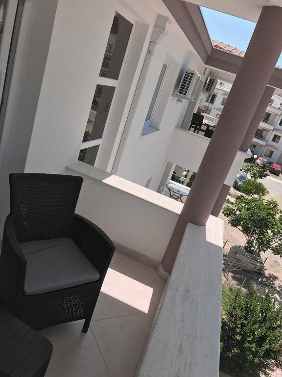 Apartments Harris Ulcinj Exteriör bild