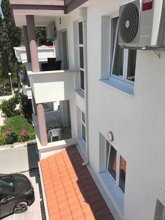 Apartments Harris Ulcinj Exteriör bild
